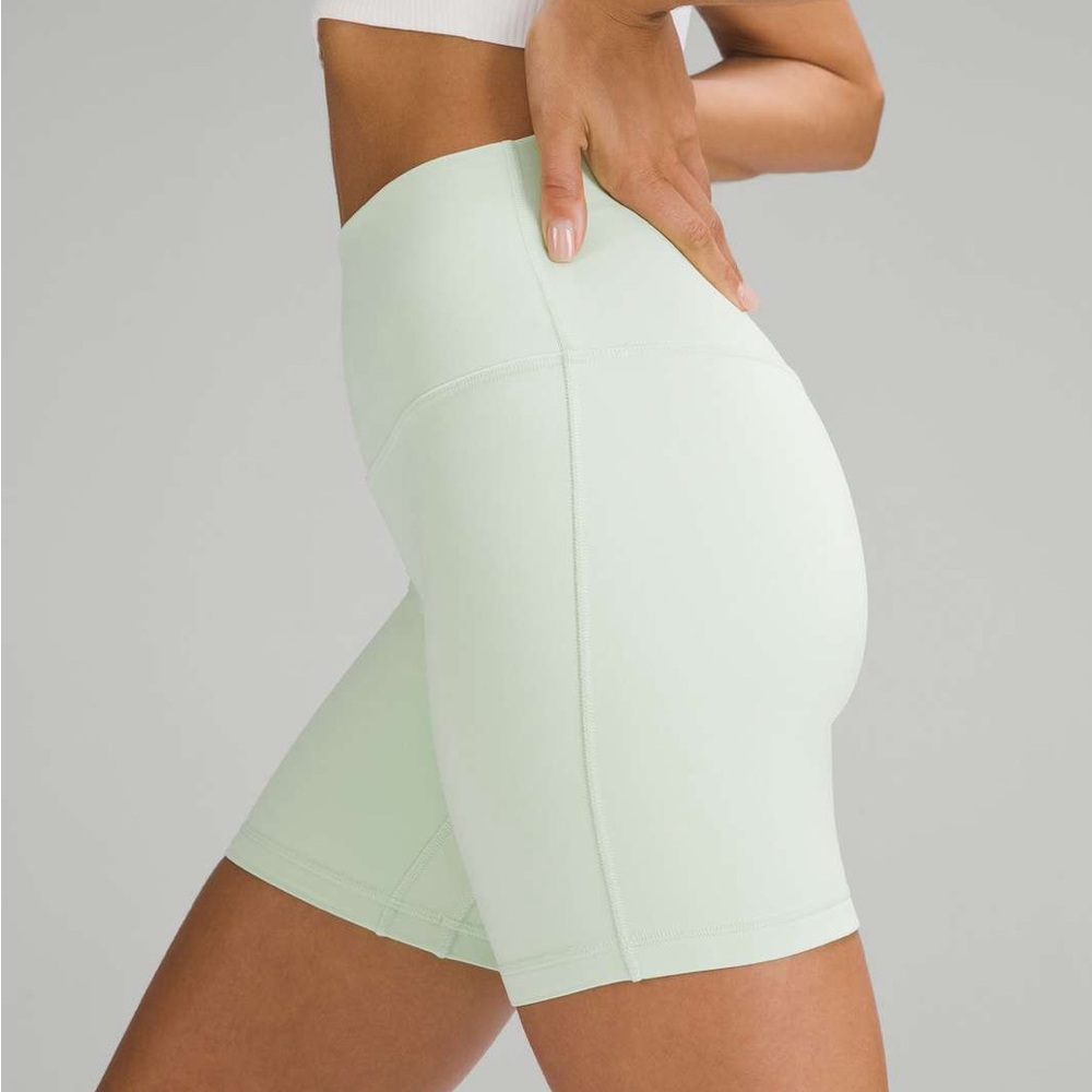 Lululemon Align High-Rise Short 6"
Kohlrabi Green